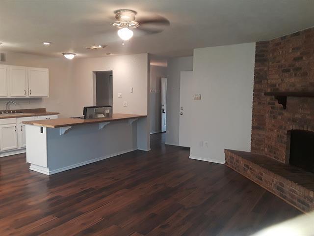 Building Photo - 553 Oldbridge Dr