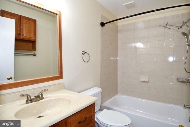 Building Photo - 5207 Newton St