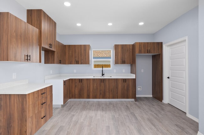 Building Photo - 2309 San Charbel St