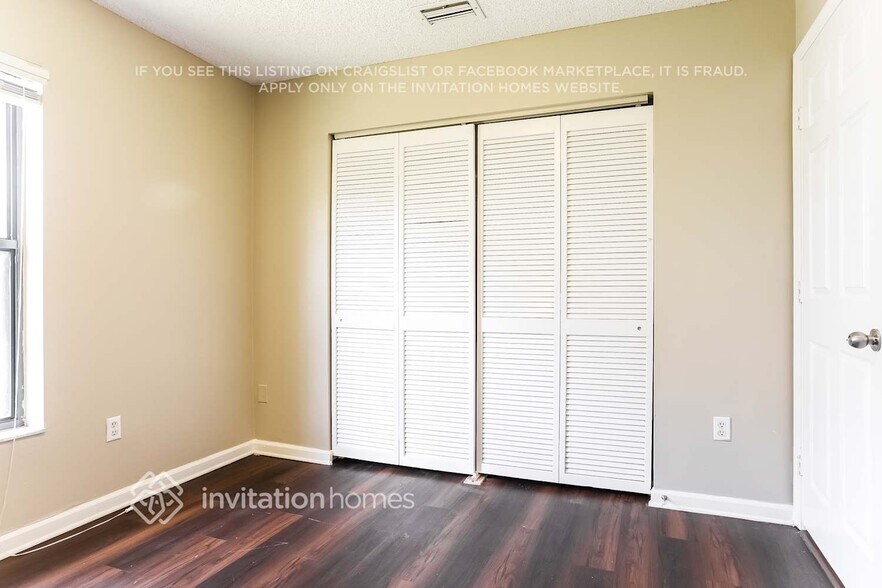 Building Photo - 1511 Primrose Ln