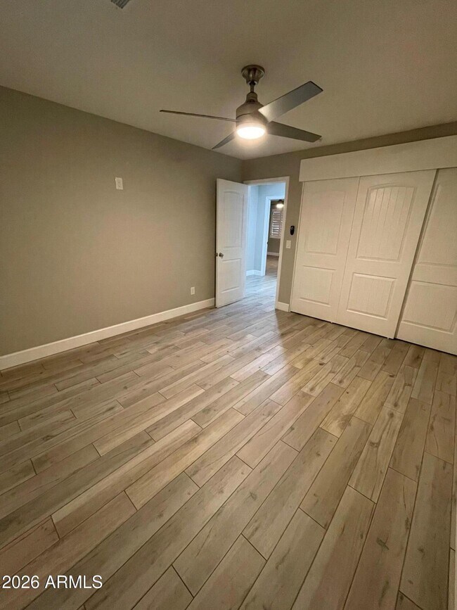 Building Photo - 429 W Flower St