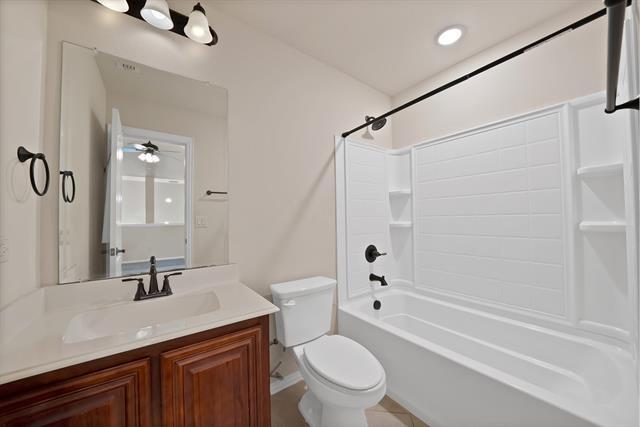 Building Photo - 207 Arborside Dr