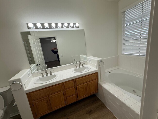 Building Photo - Wyndham Rose in AV, 2 Bedrooms,2 Bathrooms + Den, Gated Community,