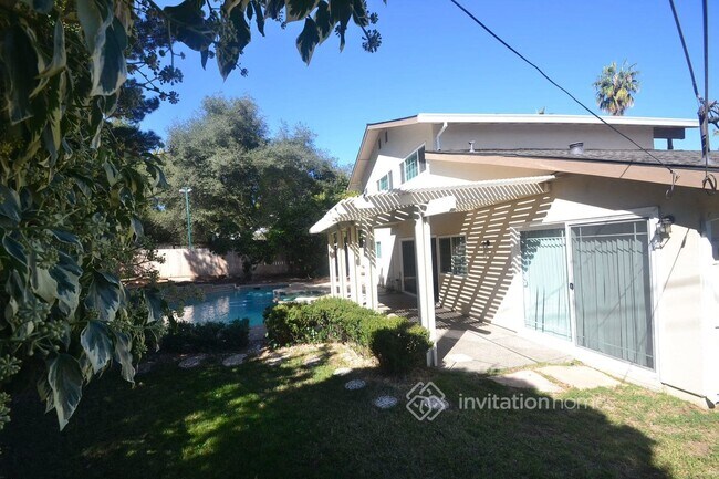 Building Photo - 7704 Guenivere Way