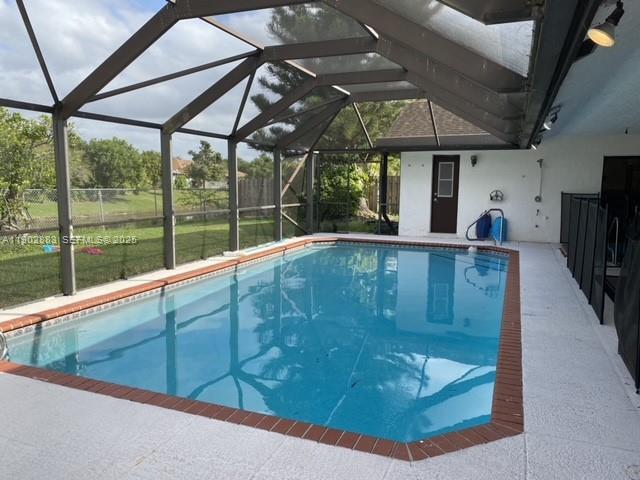 Building Photo - 13647 Barberry Dr