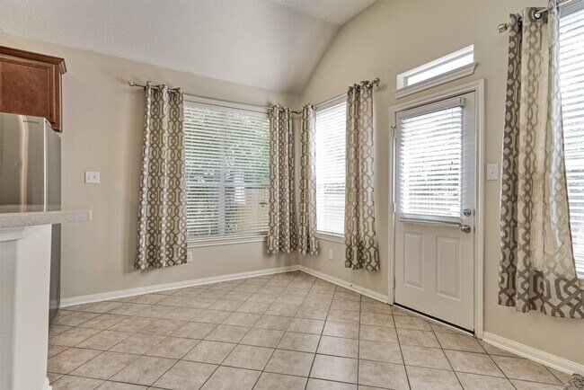Building Photo - 126 S Regan Mead Cir