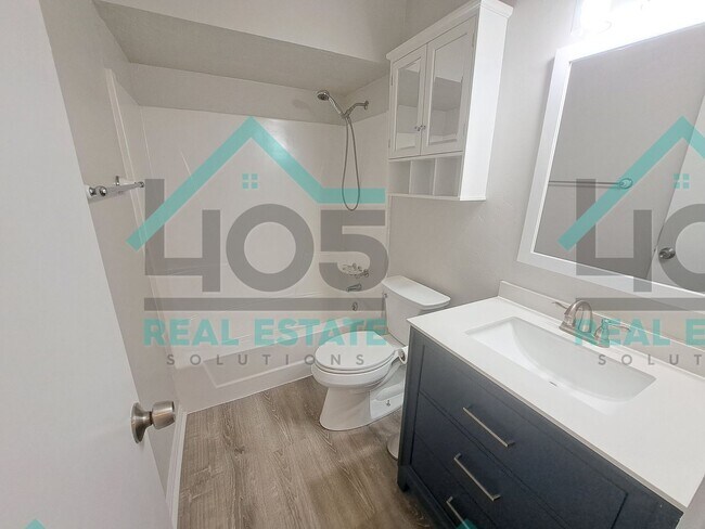 Building Photo - Spacious 2 Bedroom in Norman