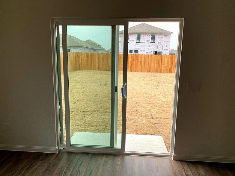 Building Photo - Room in House on Shiro Dr