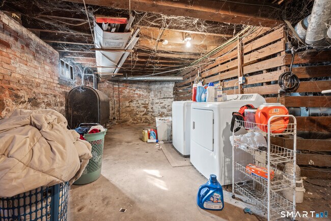 Building Photo - 811 East St