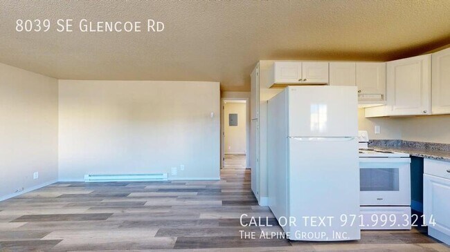 Building Photo - 8039 SE Glencoe Rd