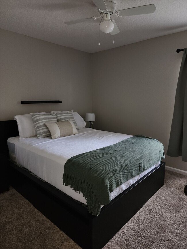Building Photo - Fleming Island Fully Furnished Home... TWO...