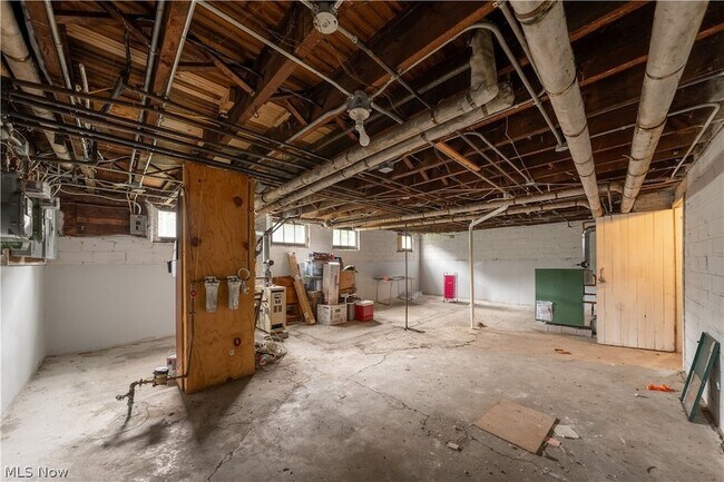 Building Photo - 1235 Donald Ave