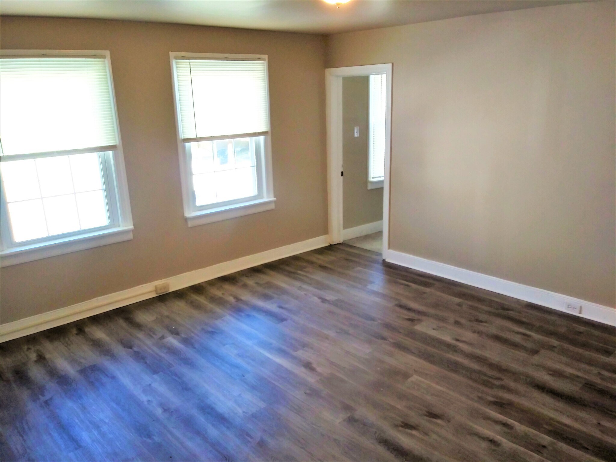 Livingroom - 43 W Baltimore St