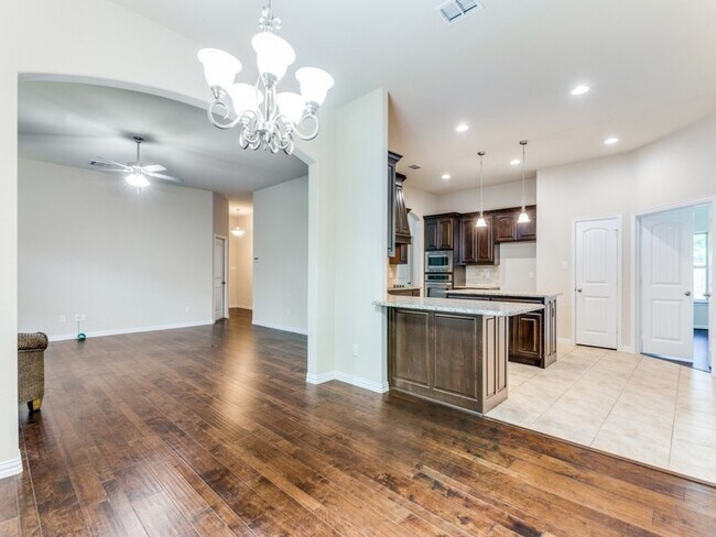 Building Photo - 521 Corriente Trail