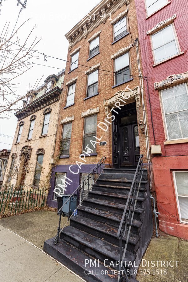 Building Photo - 103 Ten Broeck St