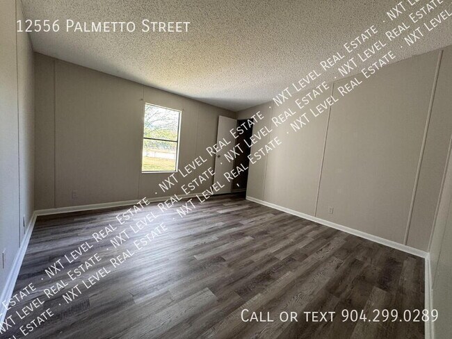 Building Photo - 12556 Palmetto St