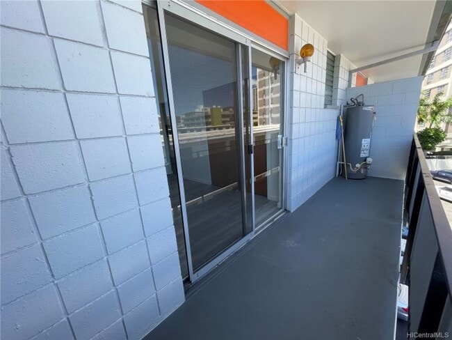 Building Photo - 1 Bed 1 Bath Makiki Apartment for Rent