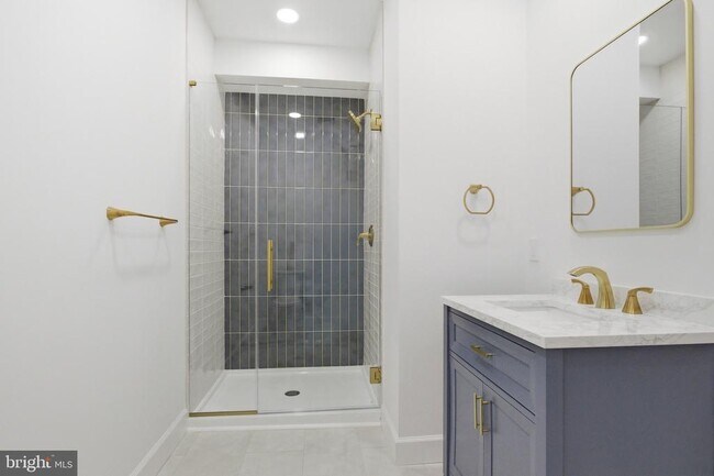 Building Photo - 100 W Front St