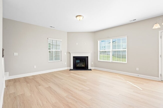 Building Photo - *Beautiful Home @ Aberdeen on Lake Mackintosh*