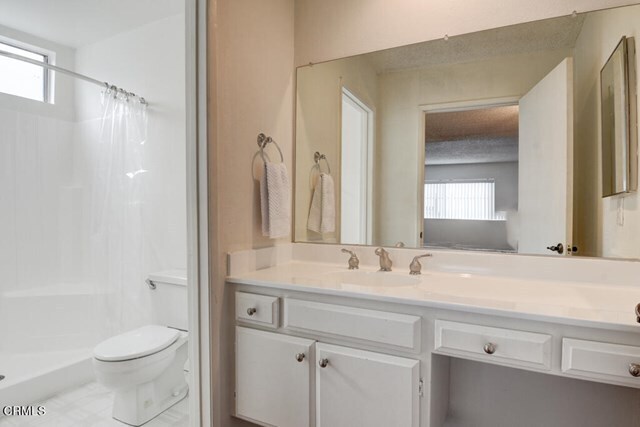 Building Photo - 930 N Louise St