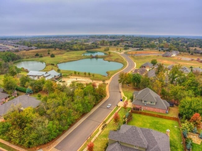 Building Photo - 2122 Turtle Creek Way