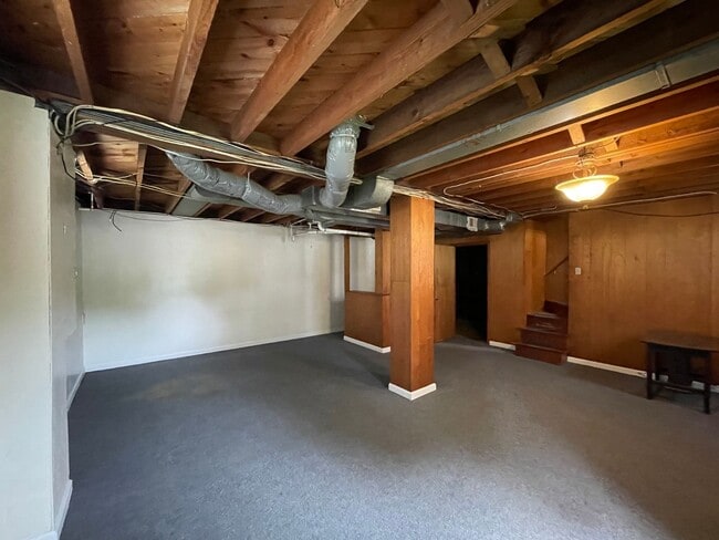 Building Photo - Three Bedroom House Available Near Downtown and Rt 250