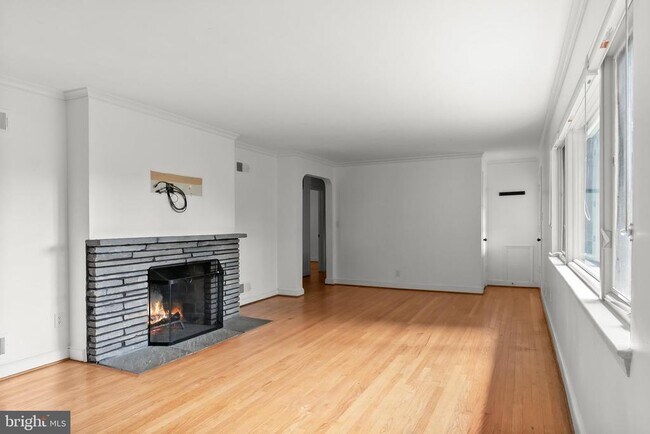 Building Photo - 5900 Osceola Rd