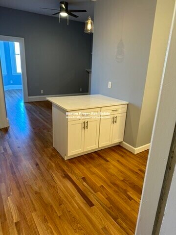 Building Photo - 464 Beacon St