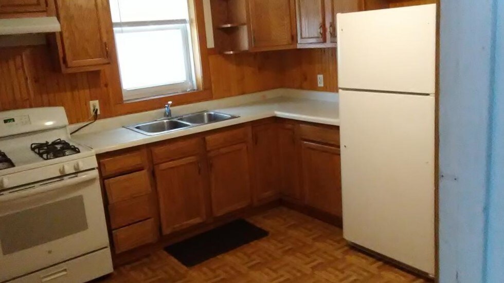 Kithen - 5902 W Wilson Ave