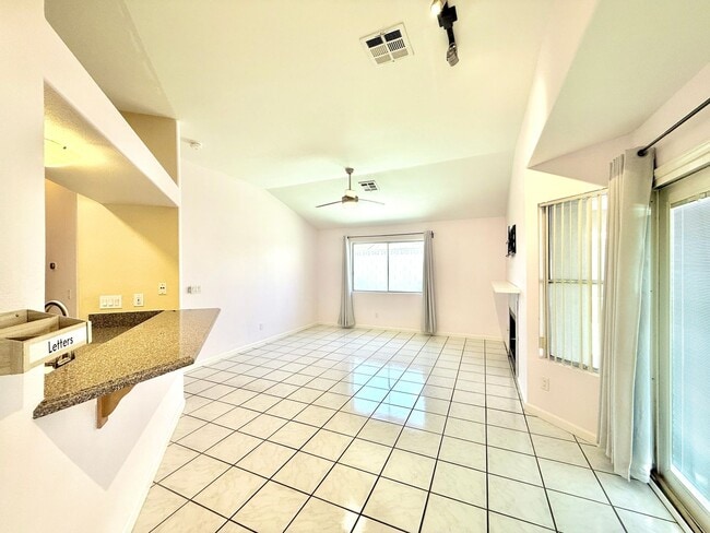 Building Photo - Spacious 4-Bedroom, 2-Bathroom Single-Stor...