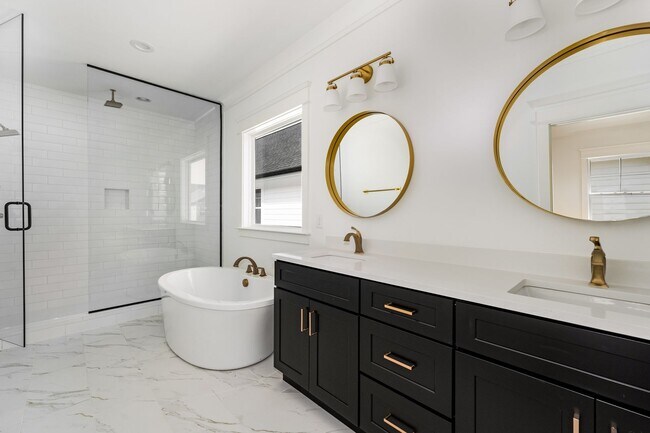 Building Photo - Beautiful home in The Nations!  4 bedrooms and 3 bathrooms in well sought after area.