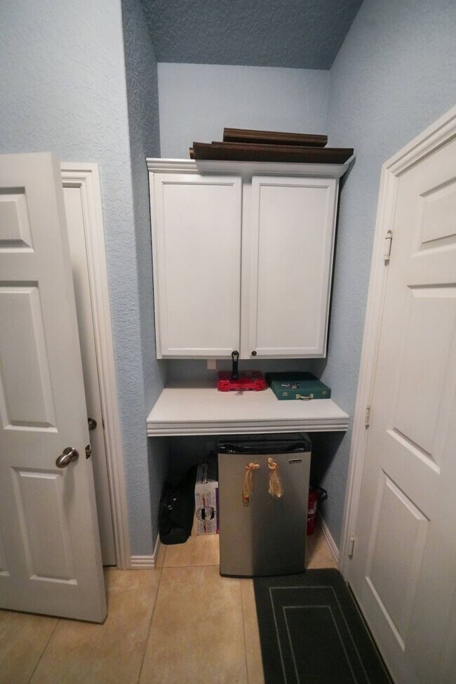 Building Photo - Executive-Style Home Now Available in Crossvine (Schertz) Realtor Commission: $750