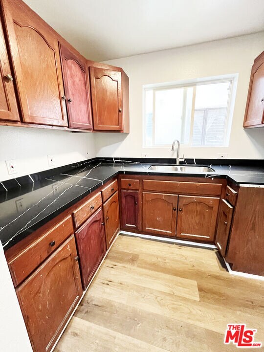 Building Photo - 2637 S Manhattan Pl