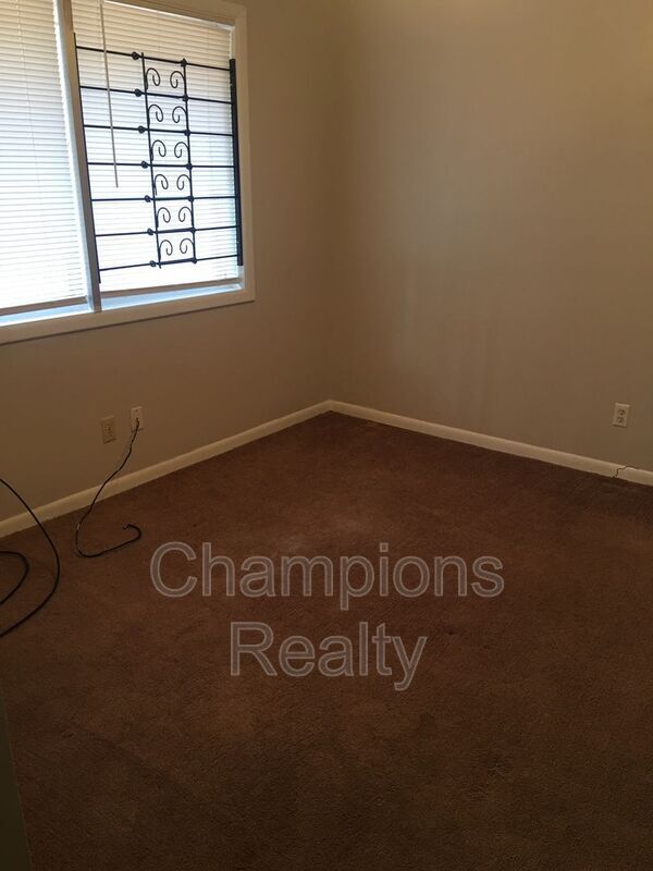 Building Photo - 1167 Staunton Dr