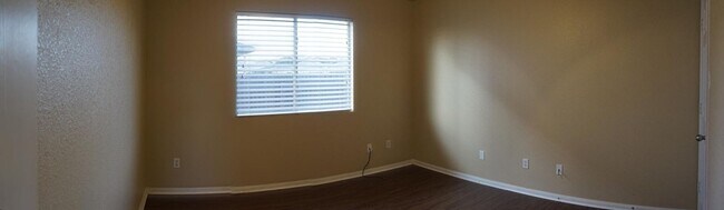 Building Photo - 2603 John Porter Dr