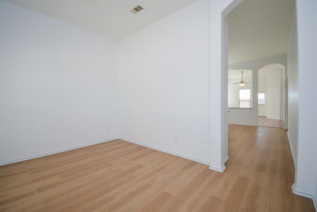 Building Photo - 20610 Hawkins Manor Ln