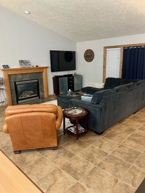 Building Photo - 13231 W Sunnyvale Dr