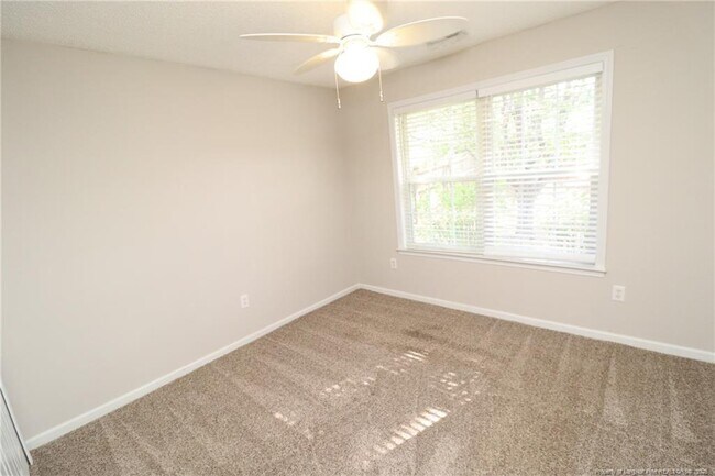 Building Photo - 305 Firefly Rd