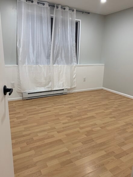 bedroom - 69 Spencer Rd