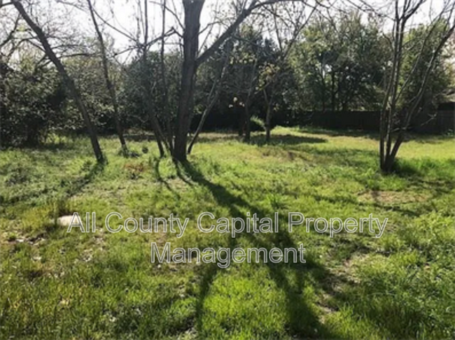 Building Photo - 902 Quartz Ct