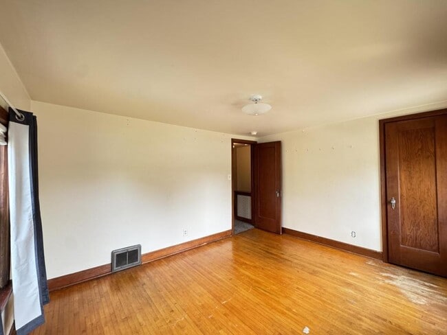 Building Photo - 1315 N 21st St