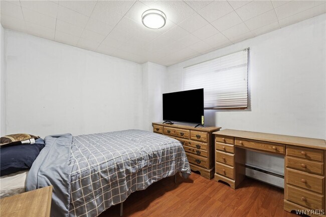 Building Photo - 56 Awood Pl