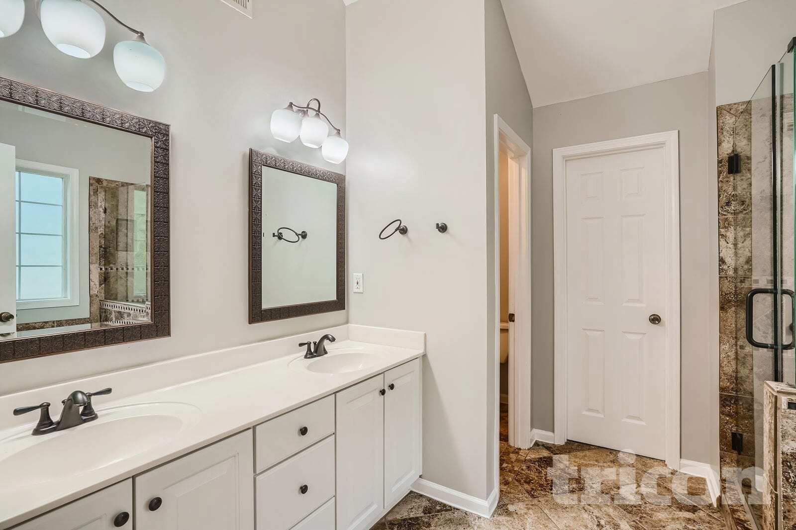 Building Photo - 7255 Lanier Cove Ct