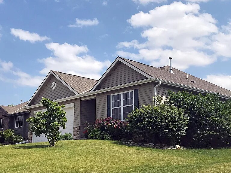 Building Photo - 19005 Olive St