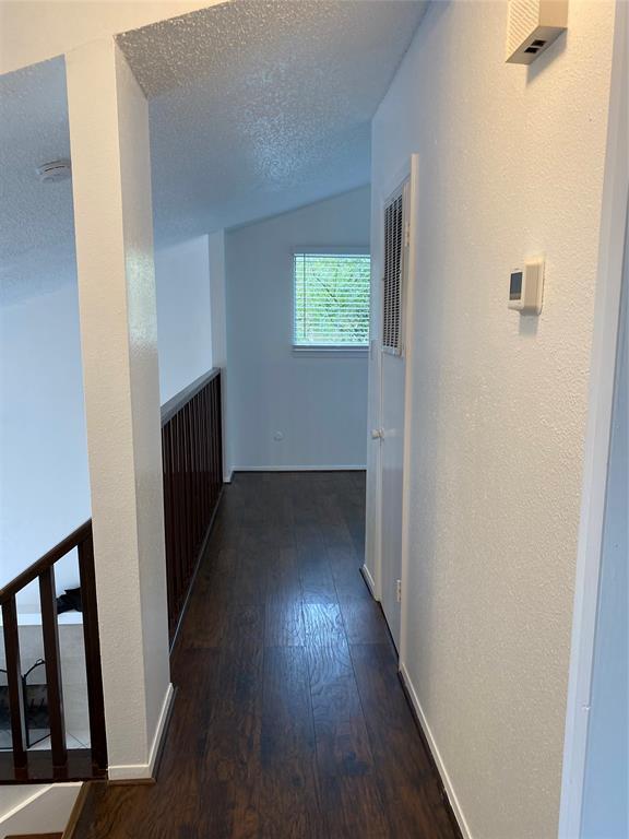 Building Photo - 9365 Pagewood Ln