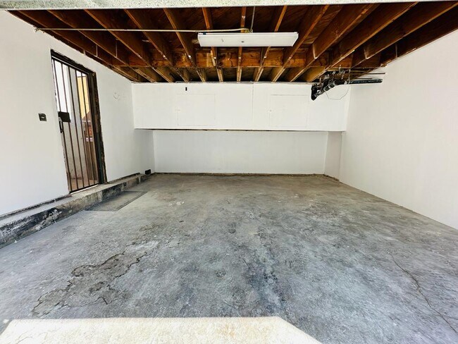 Building Photo - 4040 Palmwood