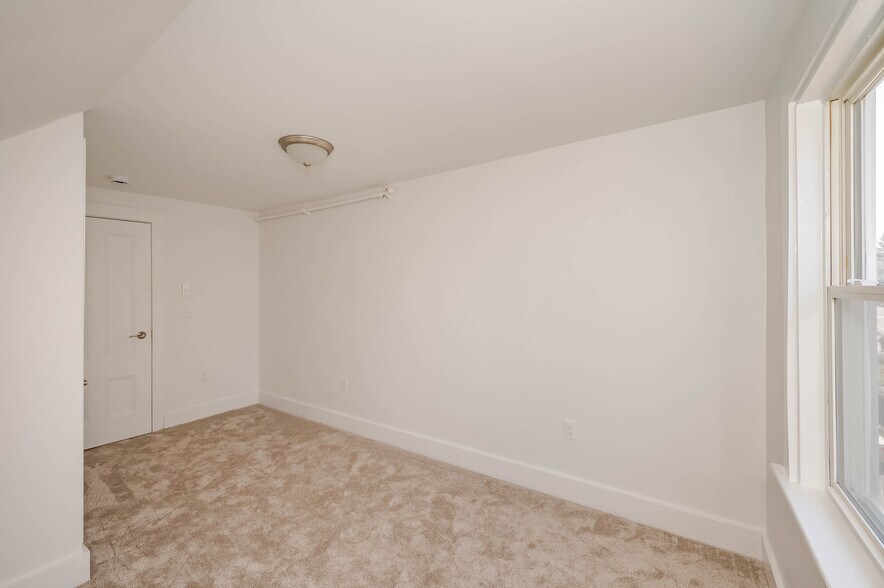 Building Photo - 361 Miller Ave