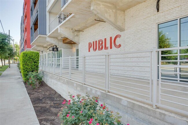 Building Photo - 4361 S Congress Ave