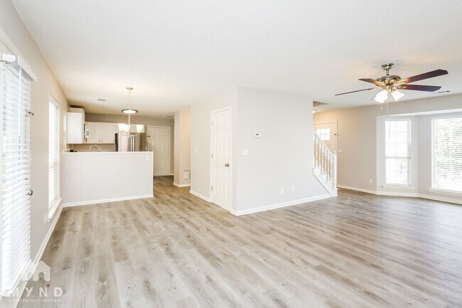 Building Photo - 707 Denver Ct
