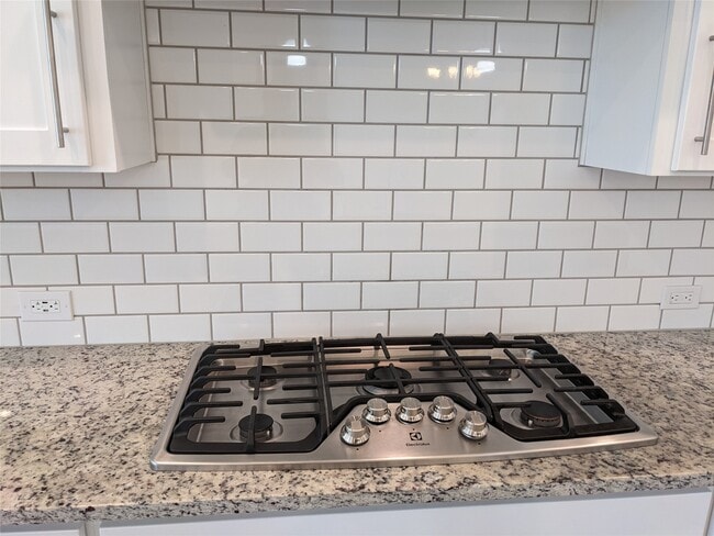 Building Photo - 2206 Hays Ranch Dr